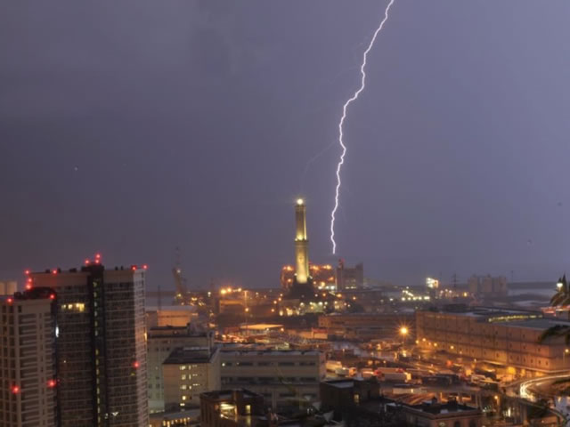 METEO Campania: Maltempo con piogge e temporali fino a Mercoledì