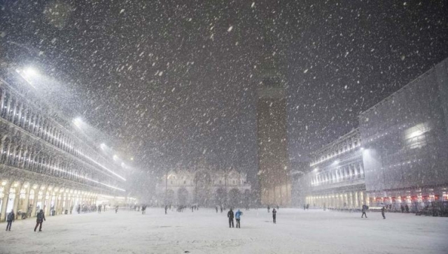 Meteo: maltempo ovunque e da lunedì nuova ondata di gelo e neve Meteo: maltempo ovunque e da lunedì nuova ondata di gelo e neve
